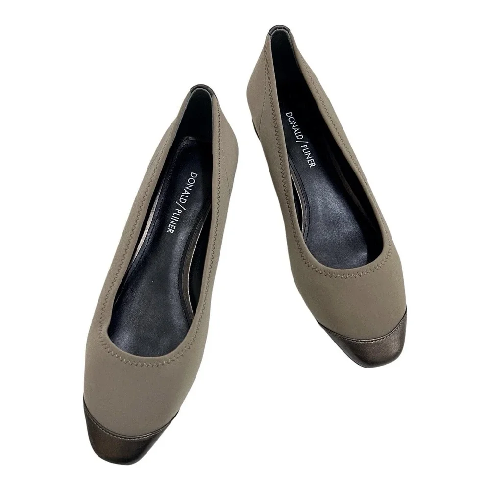 Donald Pliner ISSA Designer Flats Cap Toe Crepe Elastic Slip On Shoes Womens 8.5